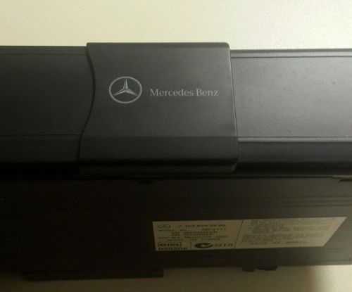 Mercedes- benz 6-disk cd charger w/magazine