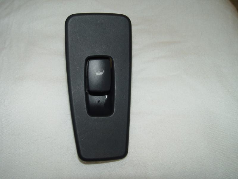 2004-2006 chrysler pacifica left rear electric door switch