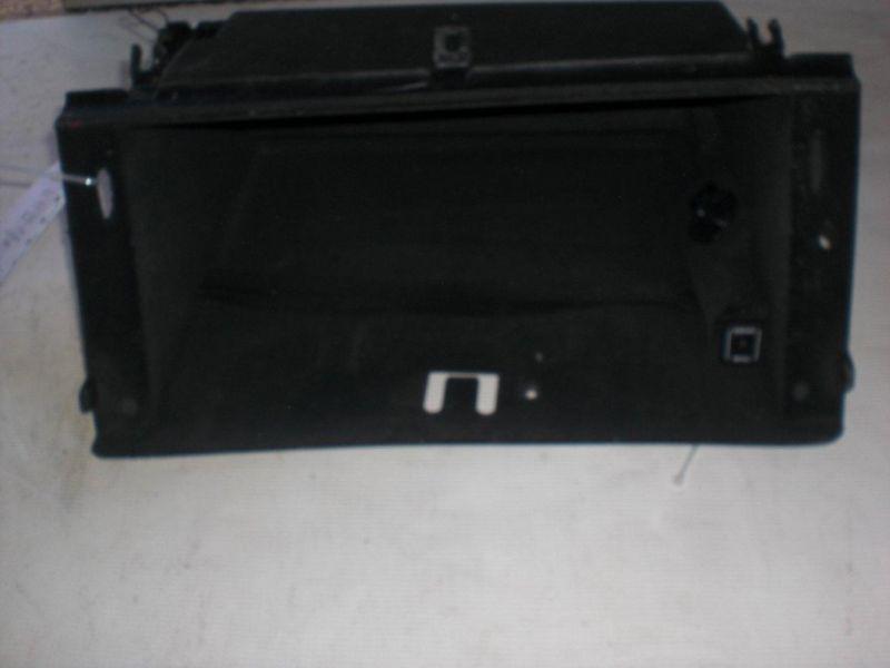 93 94 lexus es300 glove box compartment
