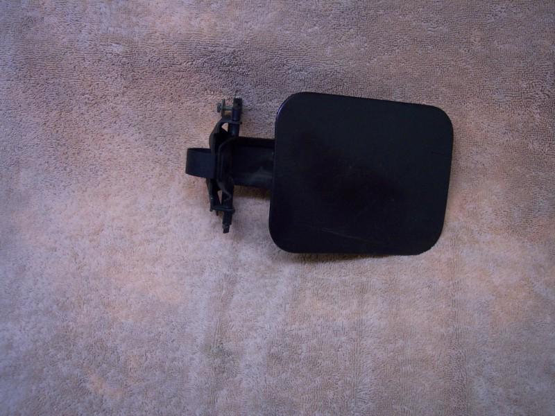 Gas cover door with hinge for 1968-71 lincoln mark iii used