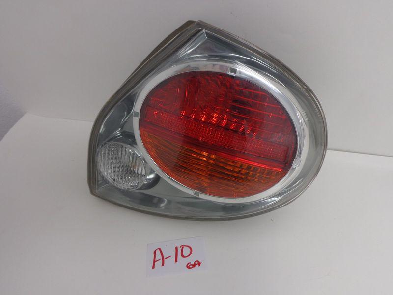Right tail lamp assembly nissan maxima 2000,2001