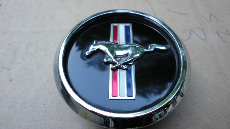 05 06 07 08 09 10 11 12 13 ford mustang emblem black wheel rim center hub cap