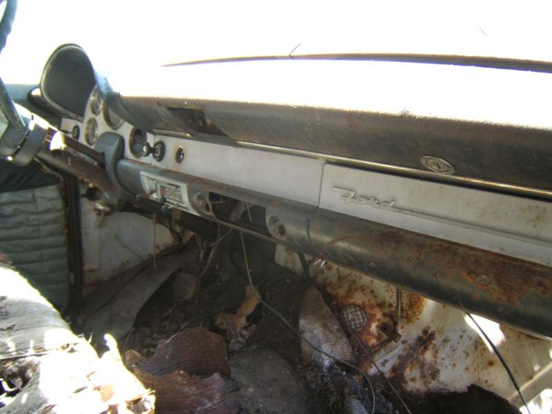 1956 ford dash in good condition 