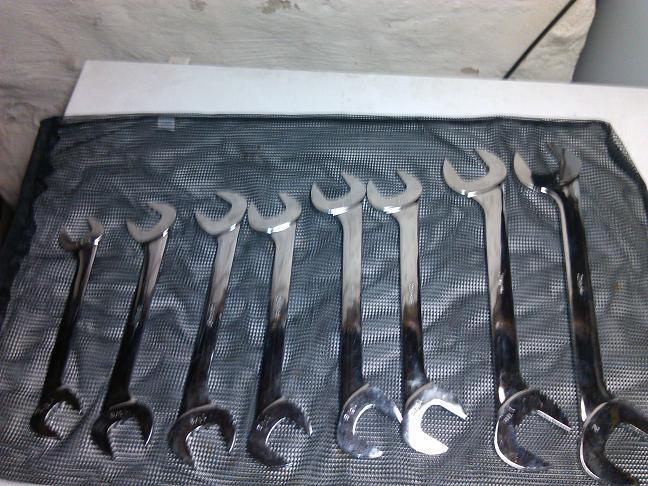 Snap on tools 4-way angle head 8 pieces large wrenchs open end 