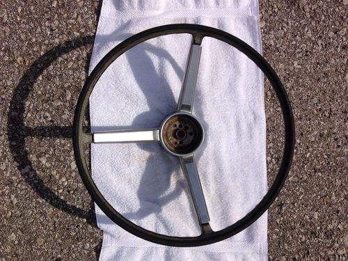 Chevrolet super sport steering wheel with horn button