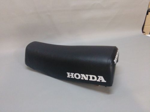 Honda xr200r seat cover 1981 1982 1983  in 25 colors      (honda on sides)