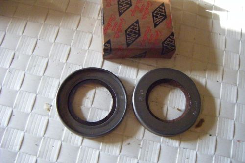 Nos pair  1940-1950 chrysler 8, crown imperial  front wheel retainer seal