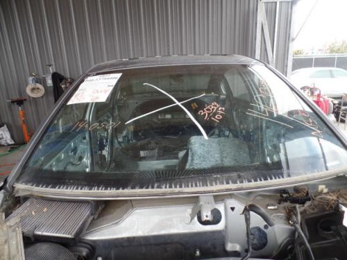 2001 vw passat, front windshield with no rain sensor, from vin 0500, 13251,