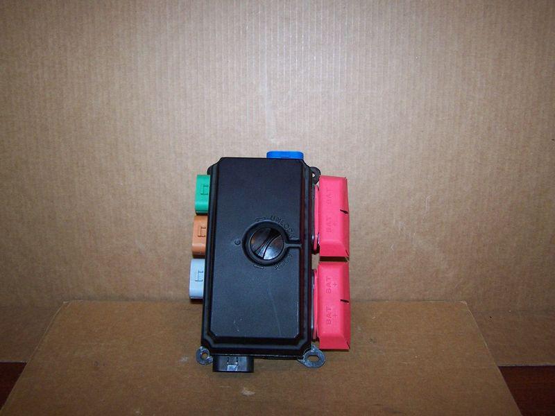 *fuse box holder model 32167-0 ( new )