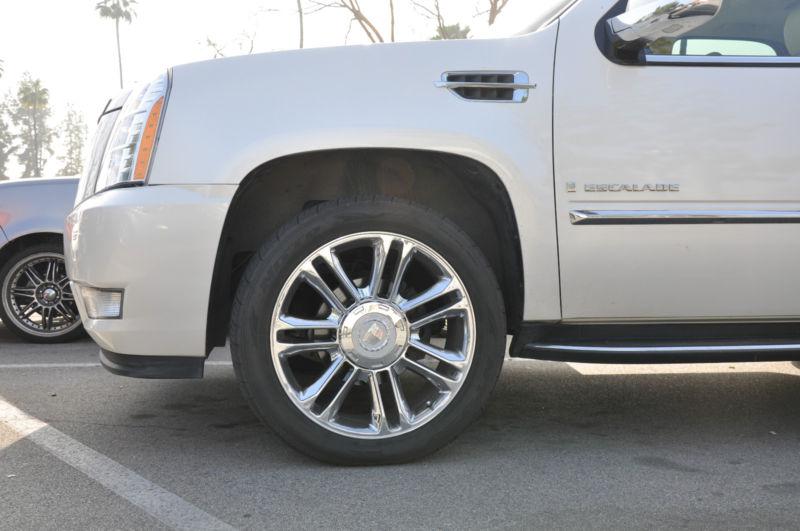 Escalade platinum wheels and tires 22" cadillac chevrolet gmc 