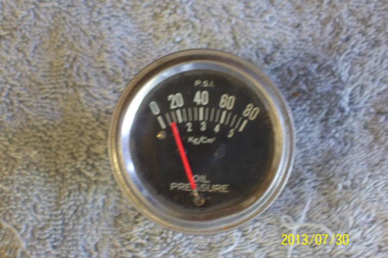 Vintage oil pressure gauge
