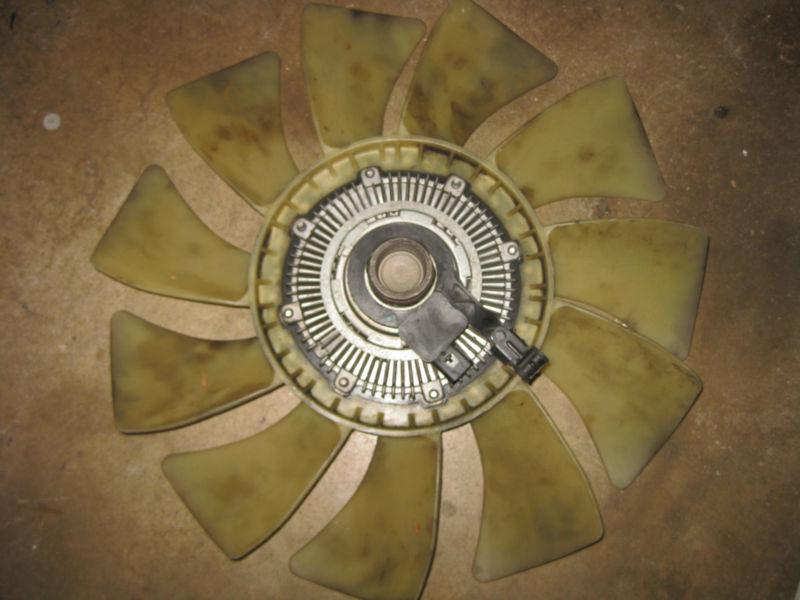 Cooling fan clutch 7l14-ad 681112576 used oem