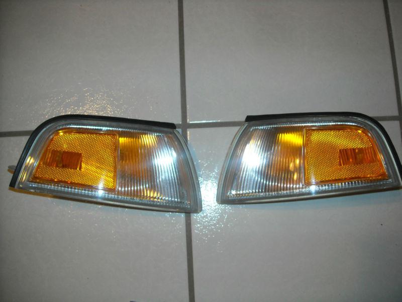 1999 mitsubishi mirage sedan marker lights/ signal corner driver and passenger.