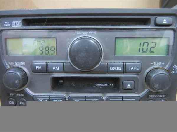 03 04 05 honda pilot cd cassette  radio w/code oem lkq