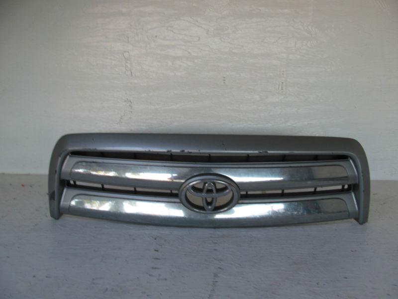 Toyota tundra grille 03-06