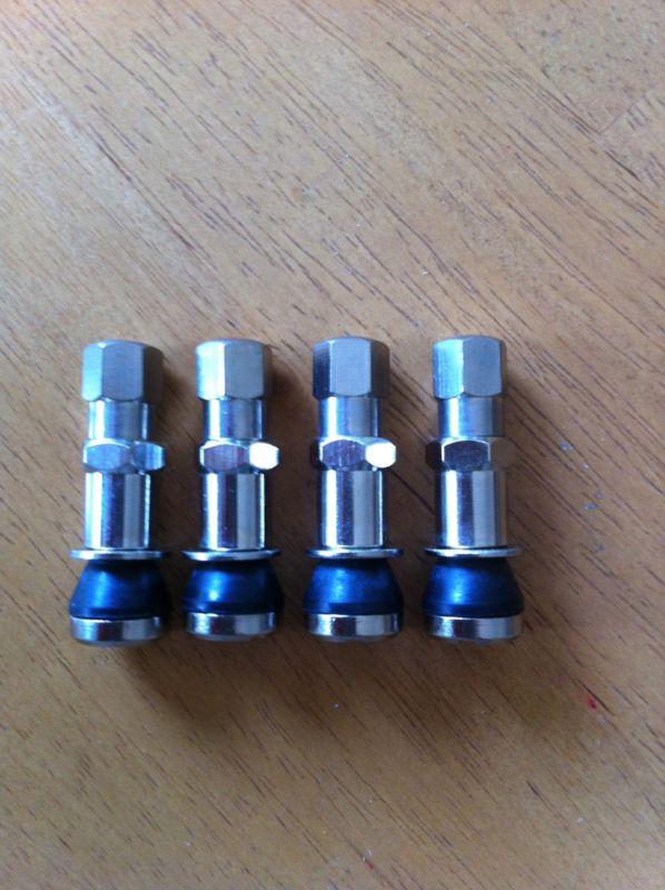 4 new valve stems and caps