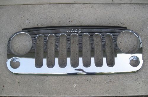 Genuine jeep wrangler 2 &amp; 4 door unlimited chrome grill 2007 to 2016
