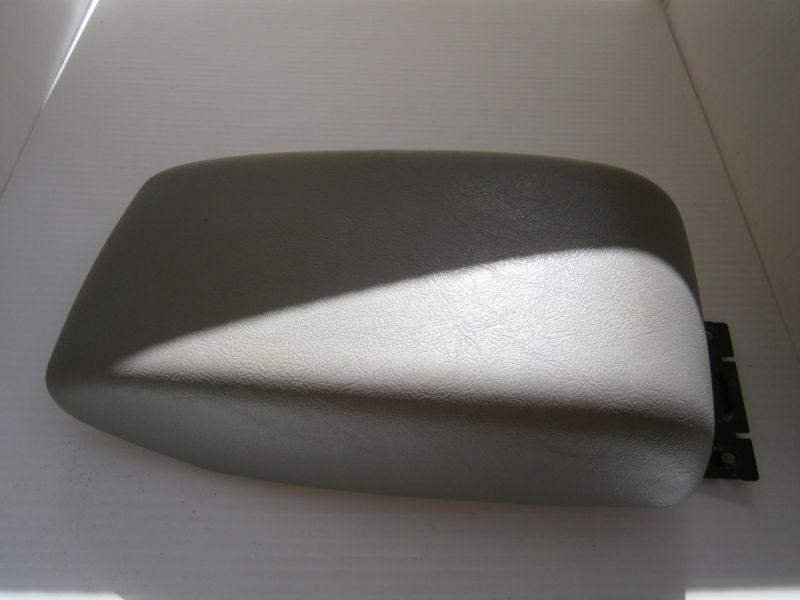 1999-2003 mitsubishi gallant center console arm rest lid (gray) oem/warranty