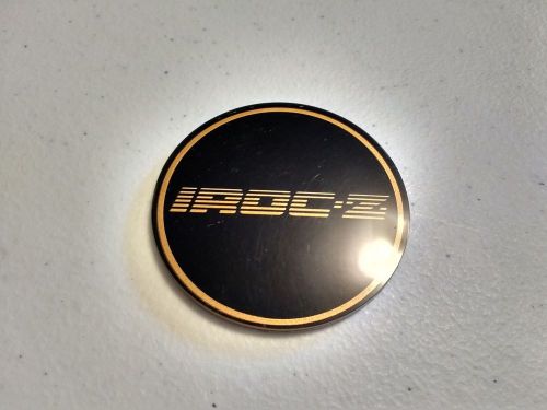 1988-91 chevrolet camaro iroc-z nos center cap emblem - gold - gm # 10087755