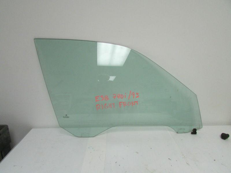 E38 side window green front right 51328164758