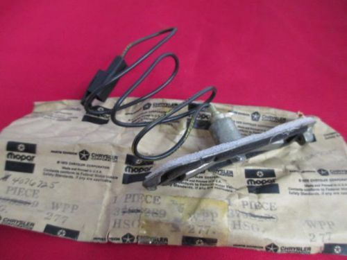 Opera lamp housing 75-79 f, s models nos mopar 4076725 3798289