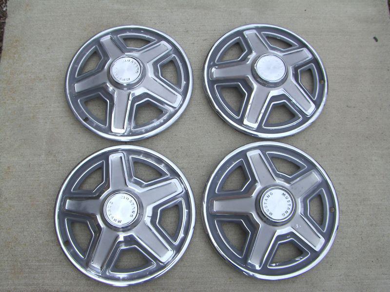 1969 ford mustang hubcaps wheel covers - set of 4 - good driver set