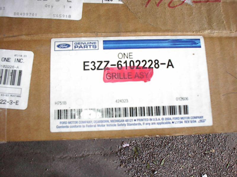 1983-1993 ford mustang cowl grill- nos