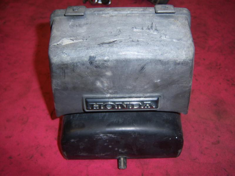 1983 honda magna v65 vf1100c tool box & lid rear trunk plastic 83 vf 1100 c