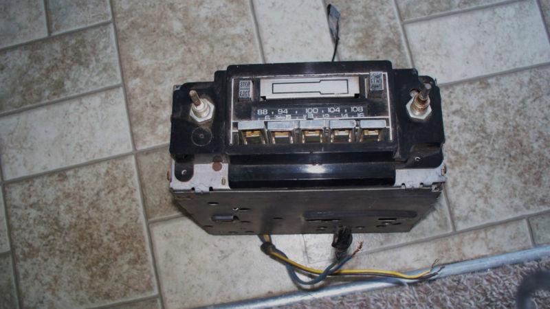 1969 chevrolet cheville radio am/fm with cassette player original 