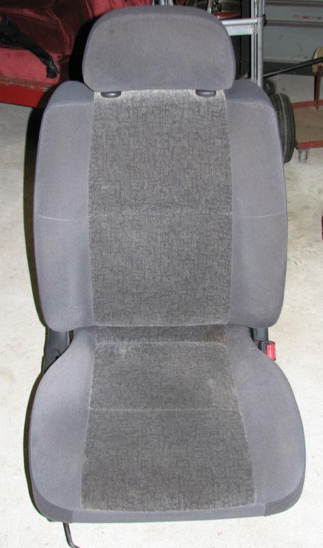 1999.5 nissan pathfinder front passenger seat manual gray grey cloth good 1999
