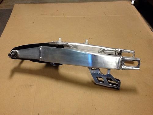 Kawasaki swingarm 5 hrs mint off 2012 kx250f kxf250 kx 250f 09-13 nr