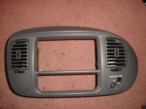 1997 to 2001 ford f150 expedition radio/ climate bezel grey