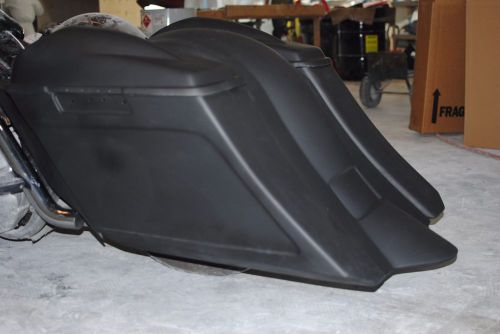 Stretched 6&#034; down &amp; out saddlebags, rear fender &amp; 6.5 spea lids harley 1997-2008