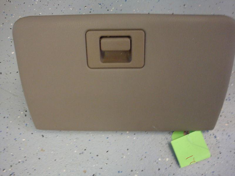 02-05 ford explorer mercury mountaineer glove box lid 