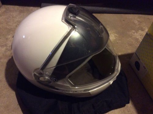 White brp modular 2 helmet. size medium. only worn once