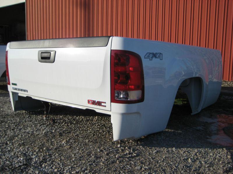 Gmc sierra long longbed 8' new take off truck bed complete 2007-2013 white