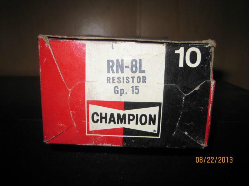 Vintage champion spark plug  rn-8l 10 pk
