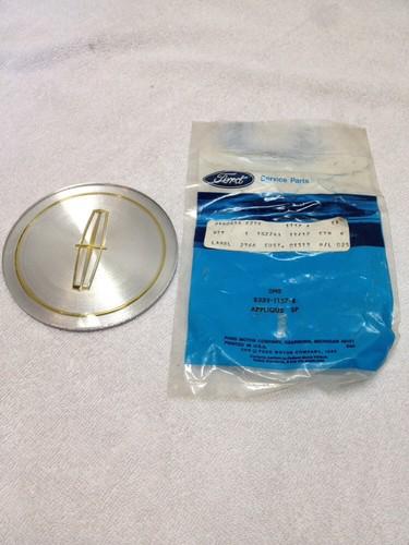 Nos oem lincoln ford continental wheel cover cap center e25y-1137-a