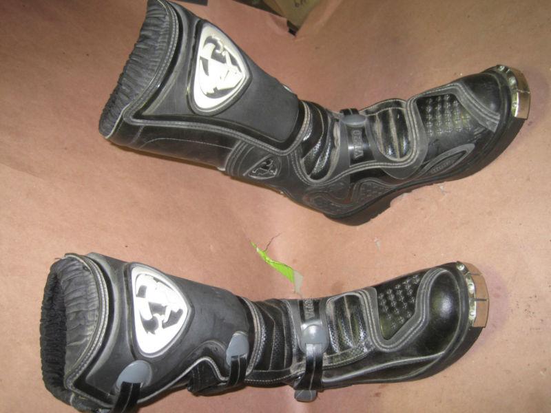 Thor youth size 6 motorcycle boots yt-20 used 