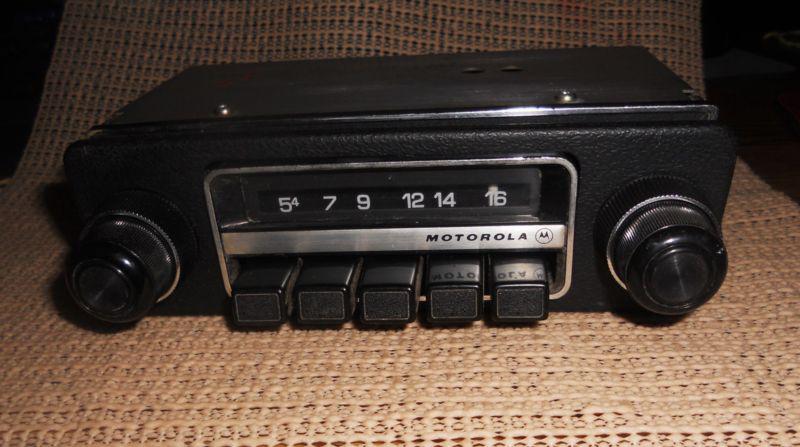 Vintage alps/motorola solid state am radio with 5 presets. 12 volt model tm575a