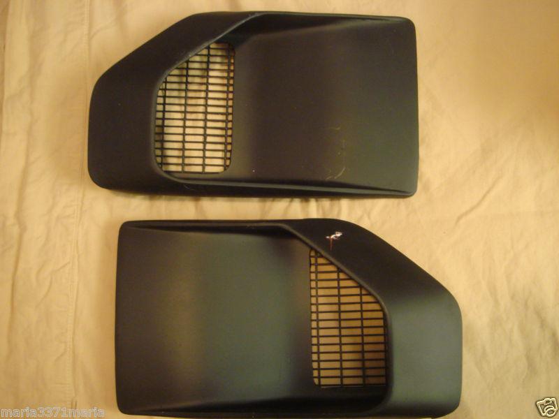 70/81 trans -am/firebird side fenders scoop-two of them- loovers-used excellent