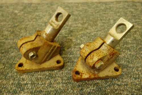 Pair of transmission or engine mounts (crusader chevy etc)