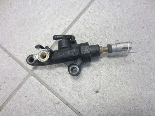 03-05 yamaha yzf r6 yzfr6 oem rear back brake master cylinder