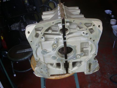 Lycoming o-320 engine crankcase. wide deck. yelow tag