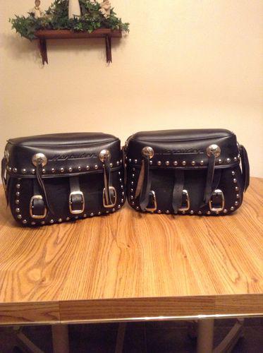 Marauder leather saddle bags for motorcycle