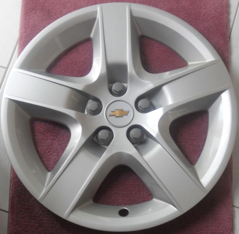 2008 - 2011 chevy malibu 17" oem wheel cover / hubcap  9596822