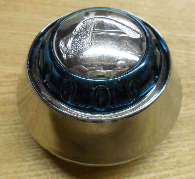 Alba chrome blue wheel center cap (1) 