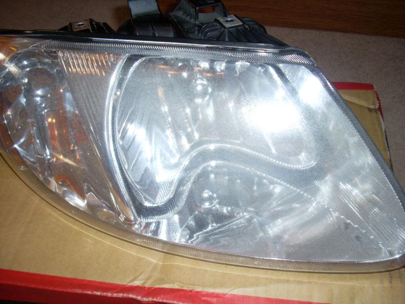 2001-07 dodge grand caravan chrysler voyager town and country headlight oem