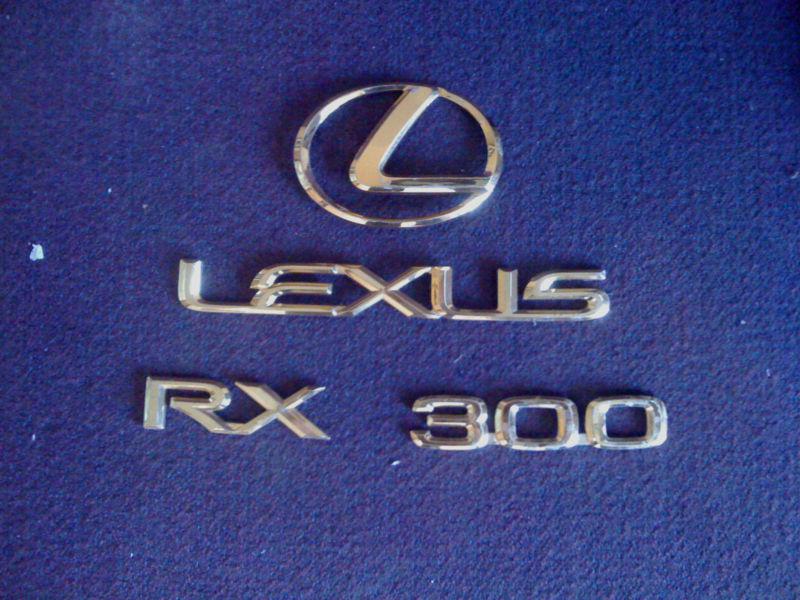 1999 2000 2001 2002 2003 lexus rx300 trunk lid gold emblems oem