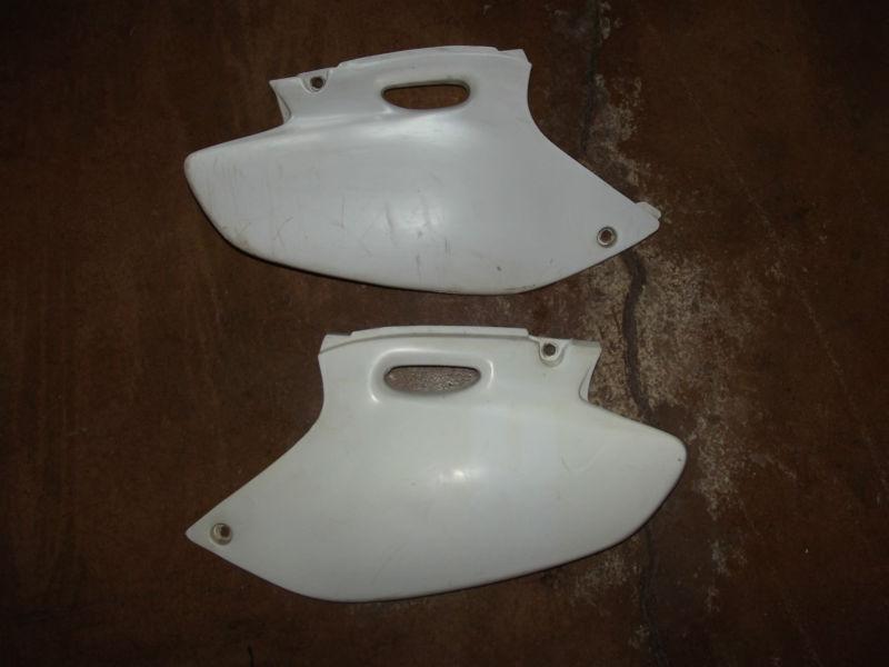 Yamaha yz 250f yz250f yzf yz426f left right side number panels shrouds 2001 2002